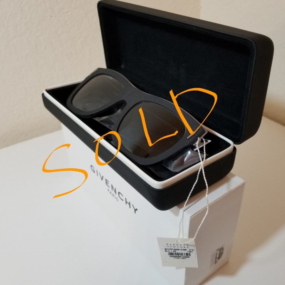 NWT Givenchy GV7016/S Sunglasses